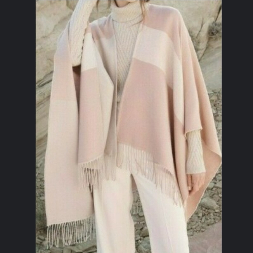 NWT Soia & Kyo - Light Pink & Cream Colorblocked Open Poncho W/ Scarf Hem OS